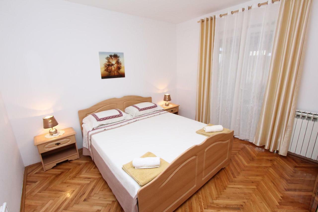 Apartments Divna Rovinj Exterior photo